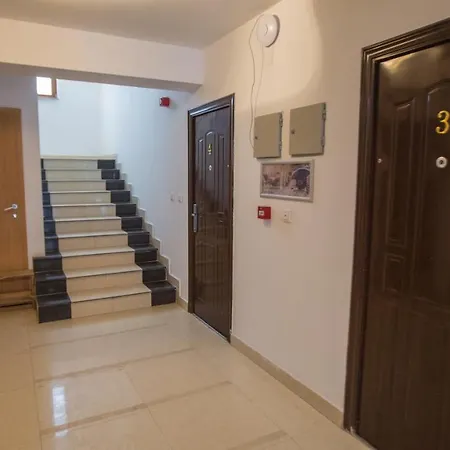 Aber * كوباونيك